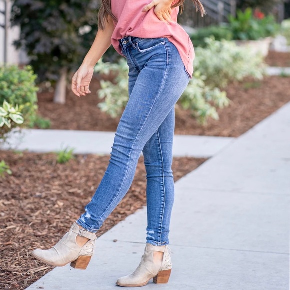 KanCan Hailey High Rise Distressed Skinny Jeans • 5 / 26 - Picture 7 of 10